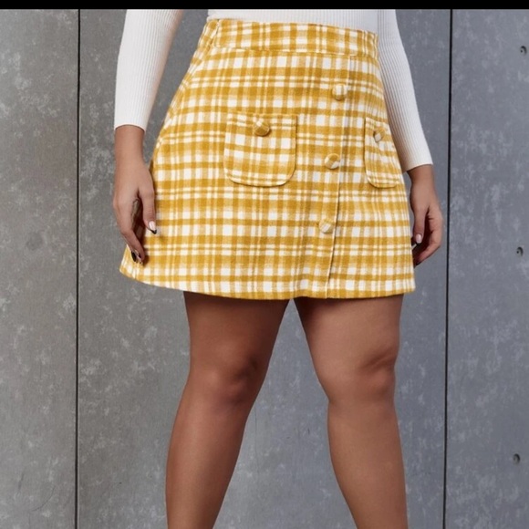 Plus Plaid Fake Button Wool-Mix Skirt - Picture 5 of 8